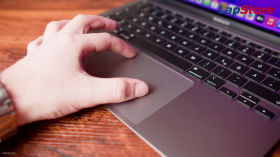 Apple MacBook Air Retina 13